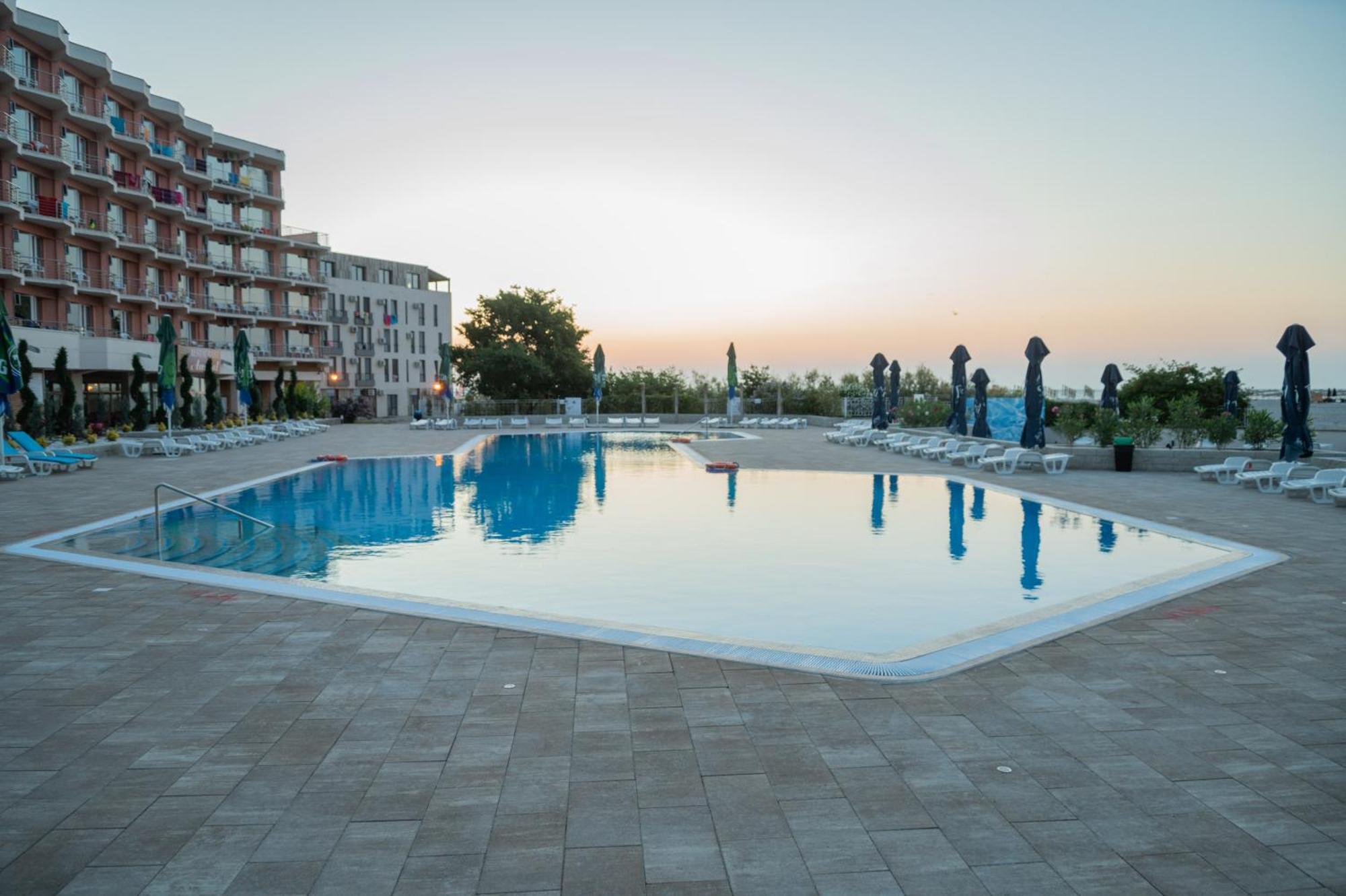 Hotel Amiral Mamaia Exterior foto